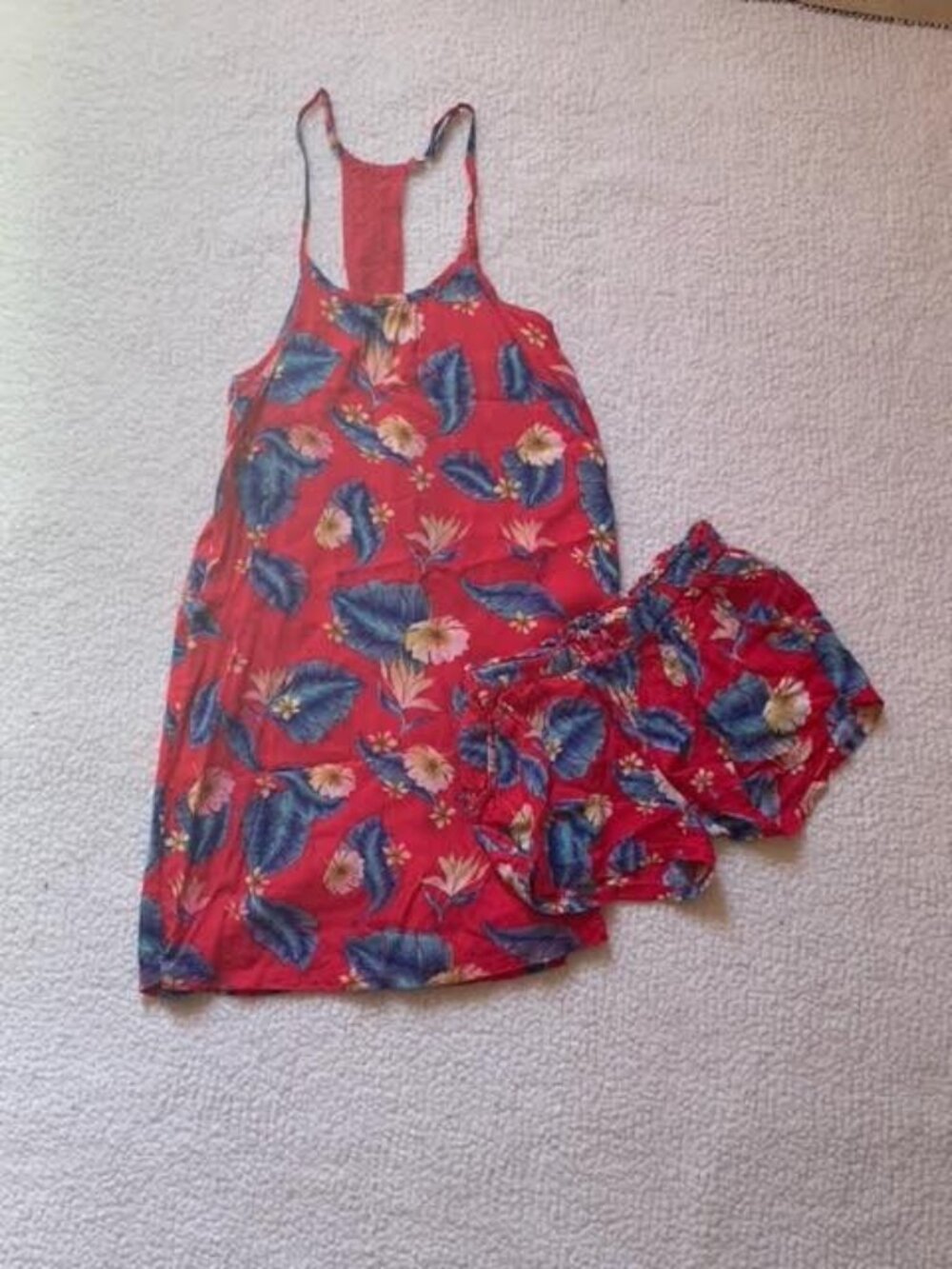 Roxy floral red dress with shorts